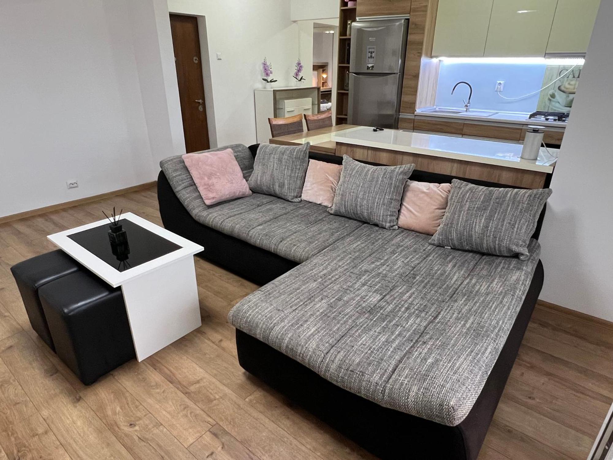 Aparthotel Aurel Vlaicu City Center 클루지나포카 외부 사진